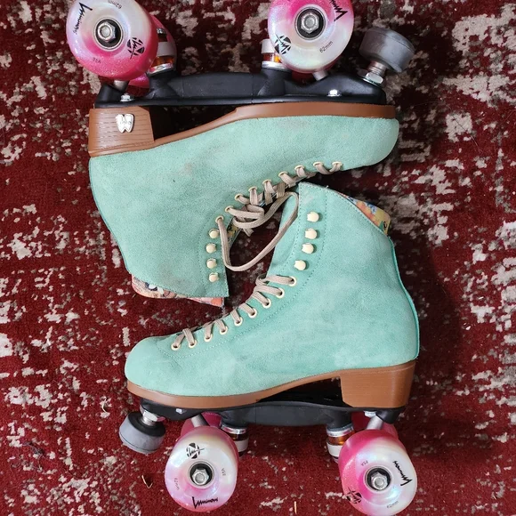 Moxi Lolly with Luminous wheels - Picture 2 of 4